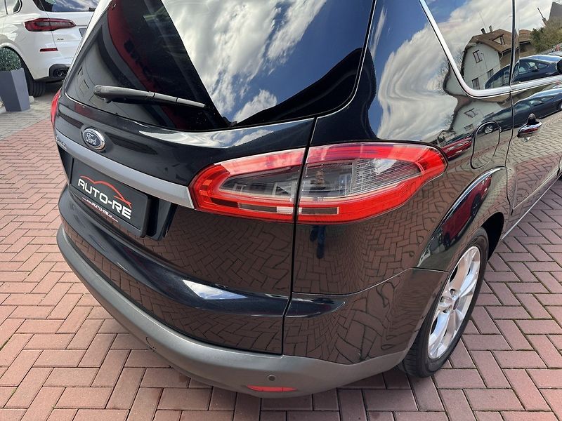 Ford S-MAX (2014) 2.0TDCi Titanium Navi Pano - fotka 35 z 46