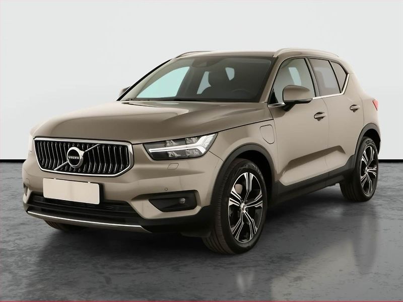 Volvo XC40 (2020) T5 Recharge - fotka 2 z 19