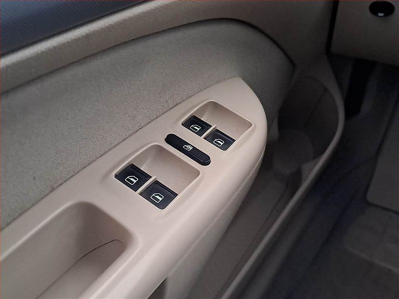 Škoda Octavia (2010) 1.6 TDI, po STK, Tažné - fotka 15 z 15