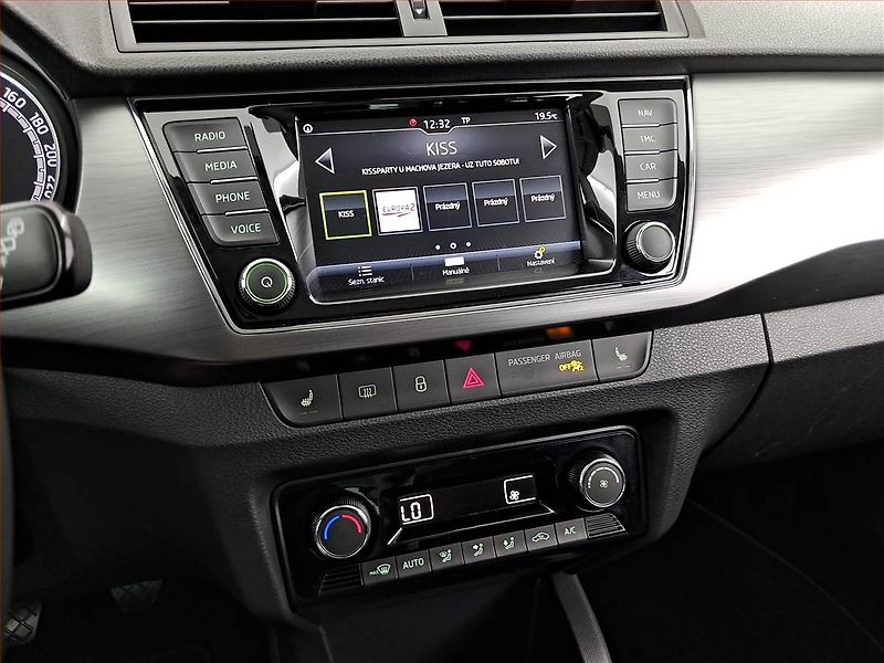 Škoda Fabia (2019) Style 1.0 TSI, Serv.kniha - fotka 12 z 17