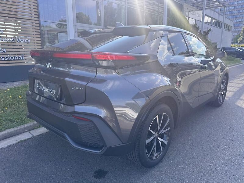 Toyota C-HR 1.8 Style - fotka 3 z 13