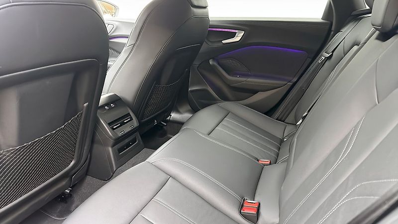 Audi A5 e-hybrid q S-Line Tech+ 360 Ta - fotka 11 z 22