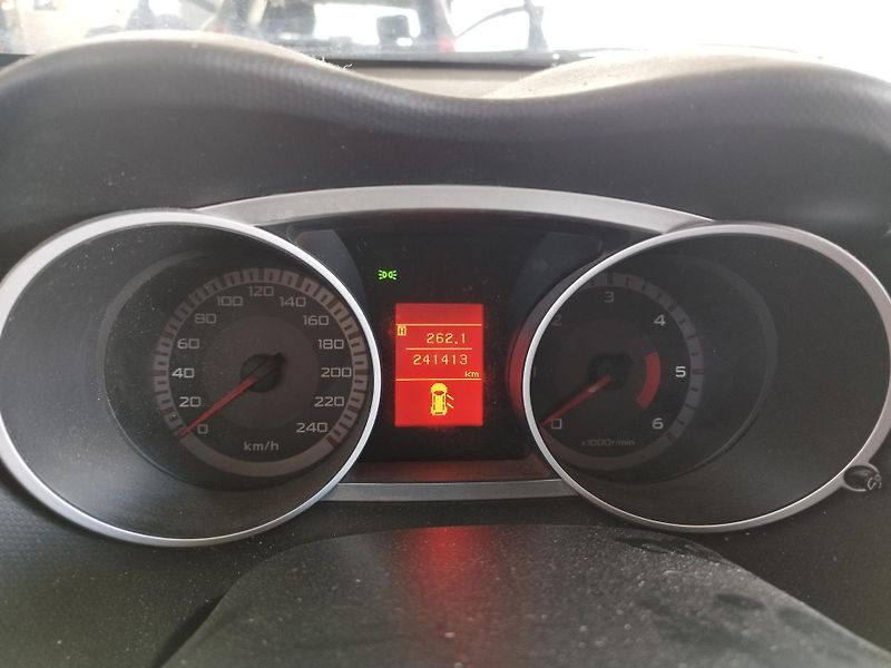 Citroën C-Crosser (2008) 2,2HDI,115KW,7MÍST,XEN,ALU,TAŽ - fotka 26 z 34