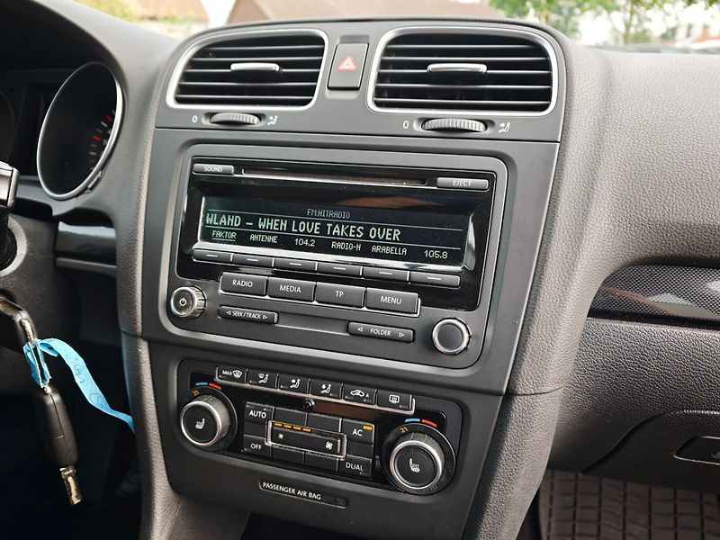 Volkswagen Golf (2012) 1,2 TSI 63 Kw Comfort - fotka 19 z 29