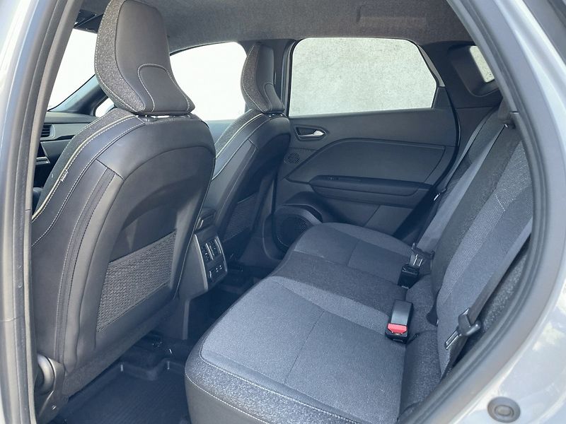 Renault Captur (2025) TECHNO 1,3TCe 160k EDC - fotka 15 z 18