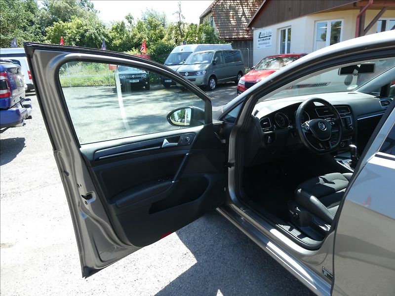Volkswagen Golf 1,4 TSi 103kW DSG, webasto - fotka 20 z 51