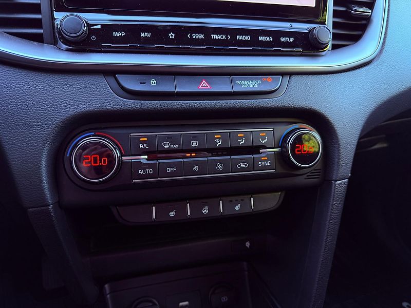 Kia Ceed 1.5 T-GDi Exclusive, ČR, 1.Maj - fotka 22 z 30