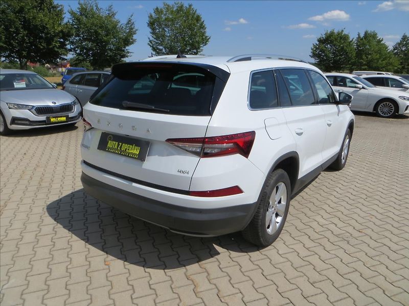 Škoda Kodiaq 2,0 TSI 140kW DSG 4x4 Style - fotka 8 z 28