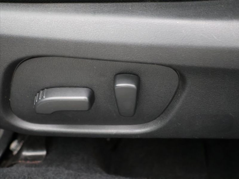 Subaru Forester 2,0 i-L 110kW Comfort 4x4 CZ - fotka 13 z 32