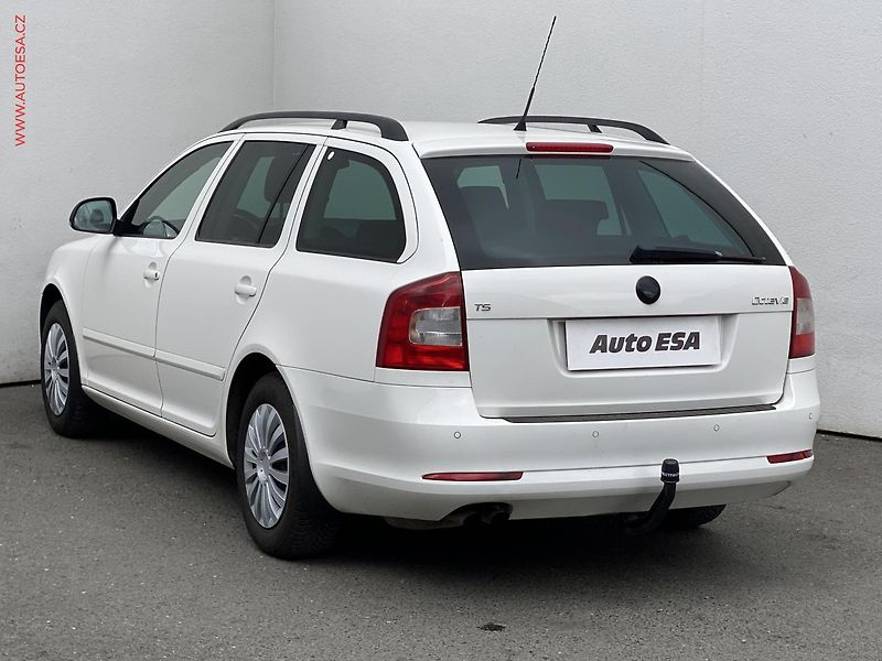 Škoda Octavia (2010) 1.4TSi, Ambiente - fotka 6 z 16