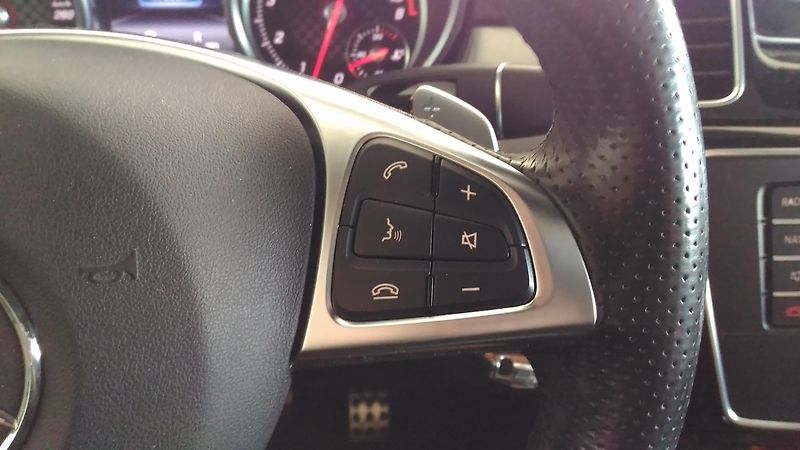 Mercedes-Benz GLE (2015) 450I,270KW,LED,PANOR.ALU r.21 - fotka 32 z 36