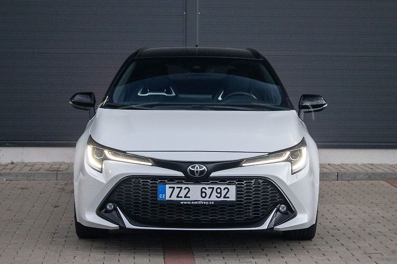 Toyota Corolla - fotka 2 z 15