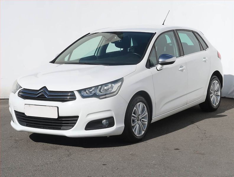 Citroën C4 (2017) 1.6 BlueHDi, Navi, Tempomat - fotka 2 z 20