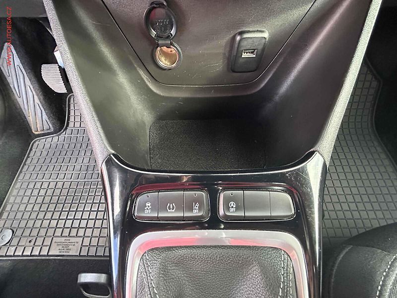 Opel Crossland (2023) 1.2 T, 1.maj,ČR, AC, výhřev - fotka 15 z 19