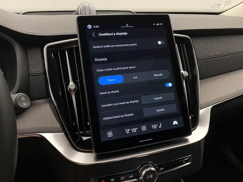 Volvo XC90 (2026) T8 AWD Plug-in DARK ULTRA - fotka 57 z 76