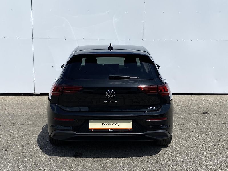 Volkswagen Golf 1,5 e-TSI 85 kW Life MHEV DSG - fotka 6 z 27