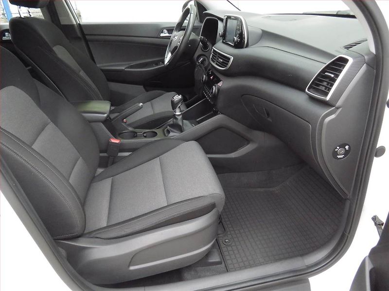 Hyundai Tucson (2019) 1.6 T-GDI, Serv.kniha - fotka 9 z 17