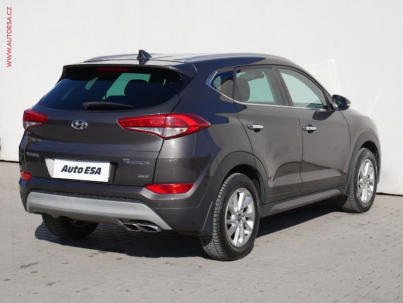Hyundai Tucson (2016) 2.0CRDi 4x4, 1.maj,ČR, Navi - fotka 4 z 19