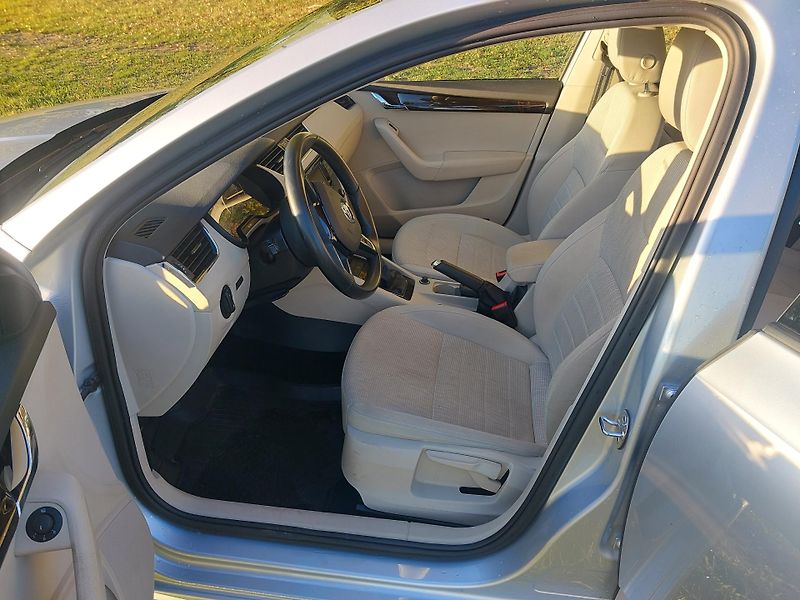 Škoda Octavia (2016) 46tis km, tažné, původ ČR - fotka 10 z 36