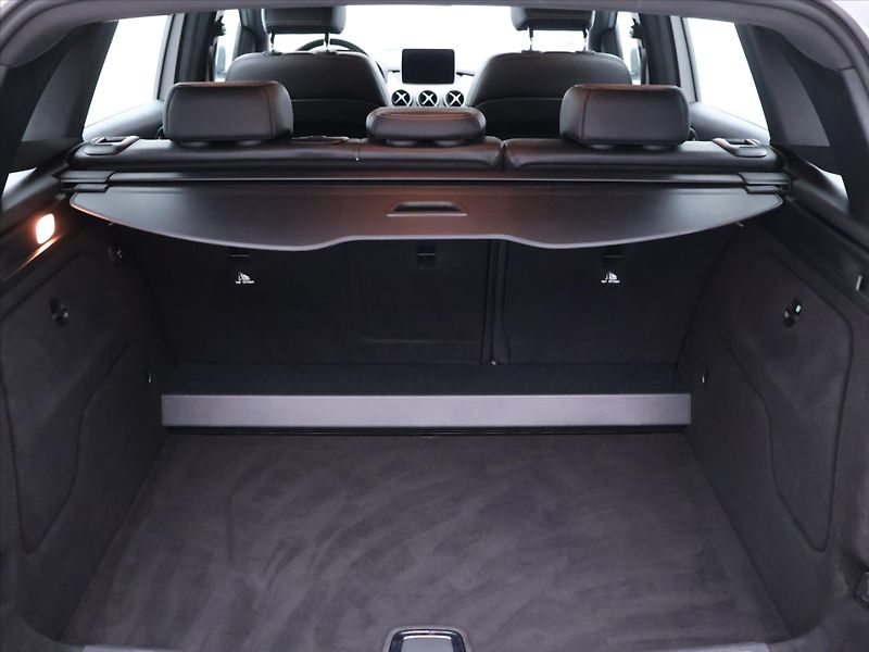 Mercedes-Benz Třídy B 1,5 CDI 80kW Aut. Urban Navi - fotka 10 z 37