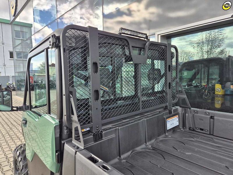 Can-Am Traxter HD 10 PRO (2026) Traxter 6x6 DPS HD10 MY26 - fotka 14 z 32