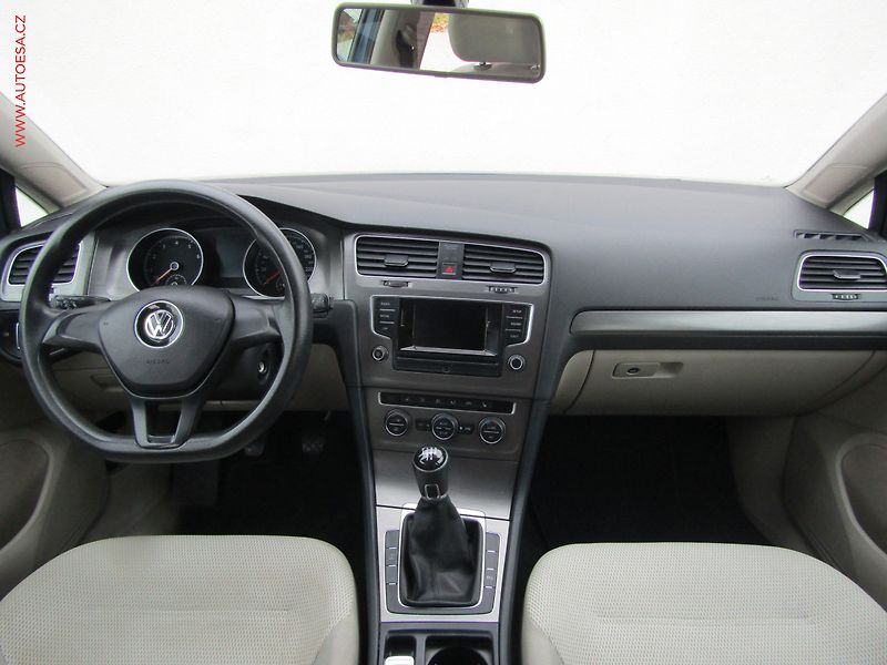Volkswagen Golf (2013) 1.2 TSi, AC, park.asist - fotka 8 z 16