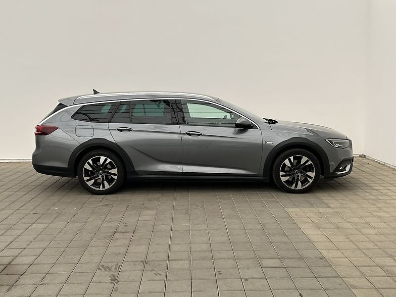 Opel Insignia 2.0 CDTI 4x4 Country Tourer - fotka 6 z 36