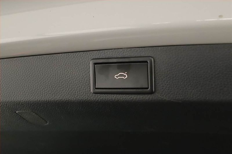 Škoda Karoq (2018) 1.5 TSI, Automat, Kůže - fotka 15 z 19