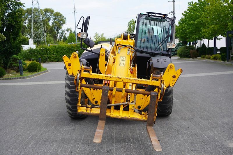 JCB (2019) 540-140 telescopic loader  - fotka 18 z 24