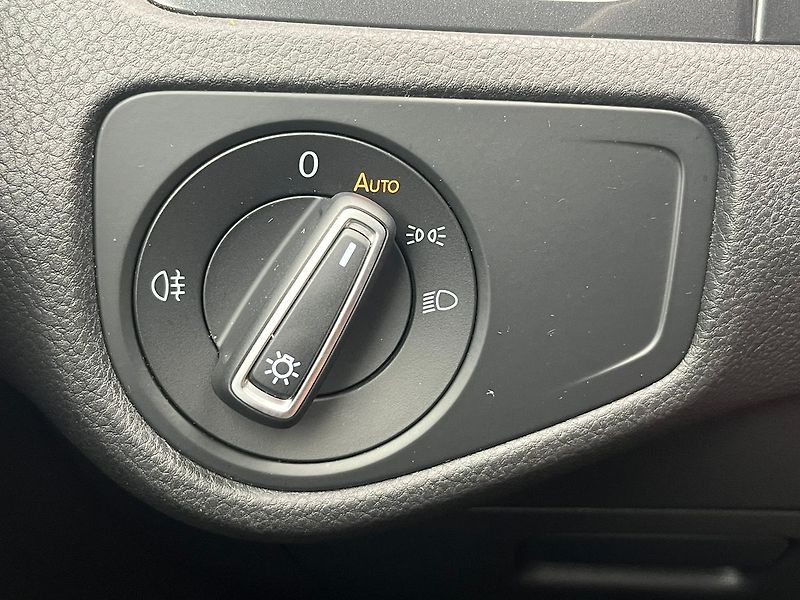 Volkswagen e-Golf 93,1% SoH, tep.čerp. virtual k - fotka 23 z 95