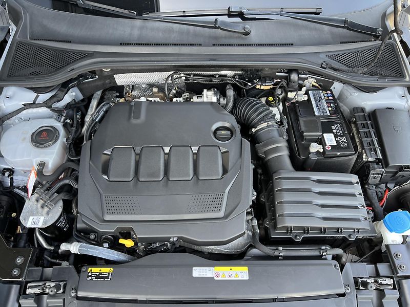 Volkswagen Arteon 2.0TDi 147kW 4x4 1.MAJ DPH - fotka 41 z 49