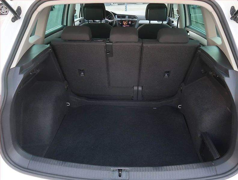 Volkswagen Tiguan (2019) Comfortline 2.0 TDI, 4X4 - fotka 14 z 22