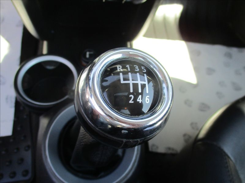 Mini Cooper S 1,6 i, aut. klima,Cebia,128kW - fotka 18 z 32