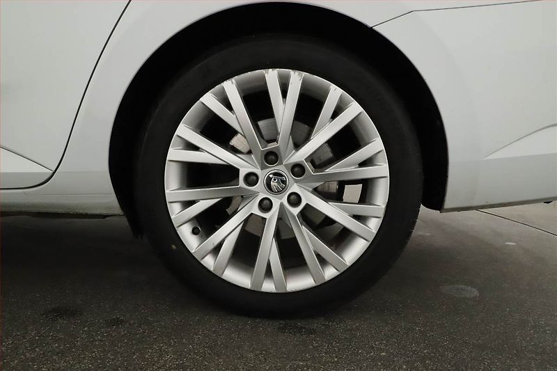Škoda Superb (2021) iV 1.4 TSI PHEV, Automat, Navi - fotka 20 z 20