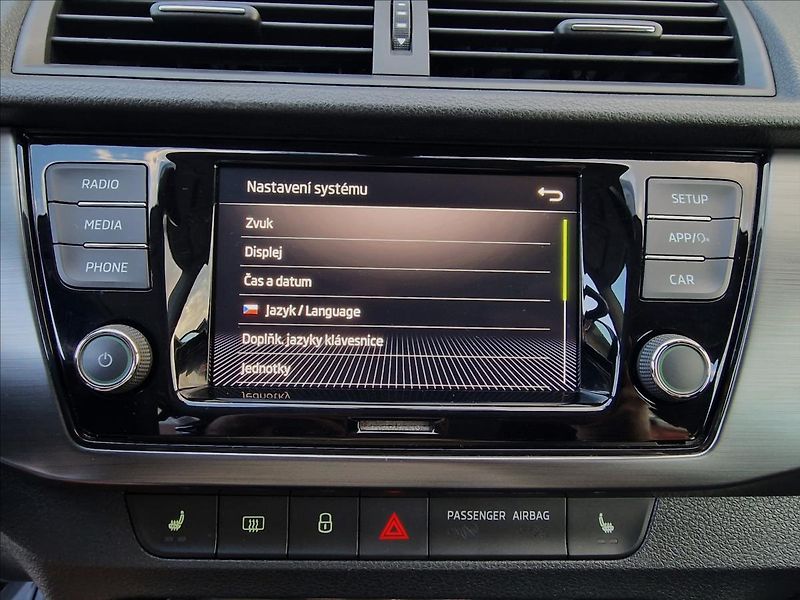 Škoda Fabia 1.0 TSI Style Combi,ČR,1.Maj. - fotka 28 z 48