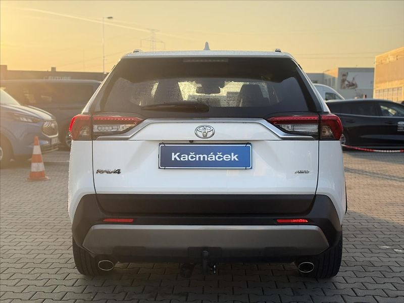 Toyota RAV4 2,0 Style 4WD CVT DPH 129kW - fotka 4 z 29