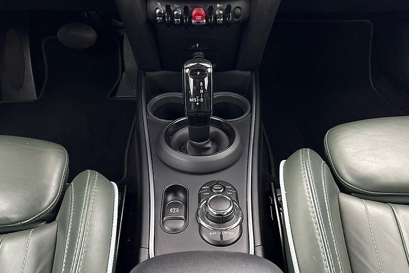 Mini Countryman Cooper - fotka 10 z 15