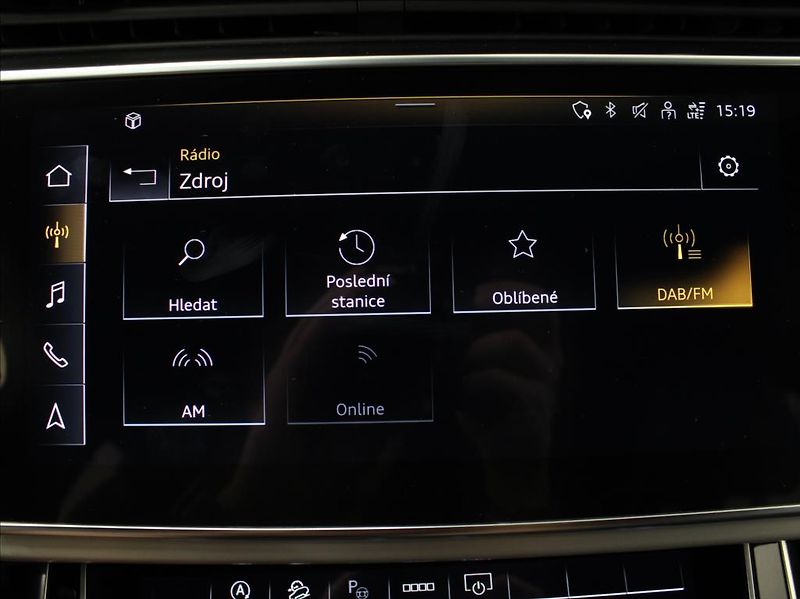 Audi Q7 3,0 50TDi S-Line 45tkm. 1.maj. - fotka 10 z 28