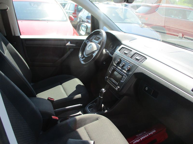 Volkswagen Caddy (2015) 1,4 TSi servis VW - fotka 5 z 9