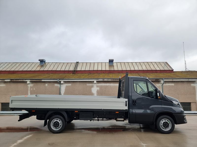 Iveco Daily (2026) 35S16/Valník/kamera - fotka 4 z 15