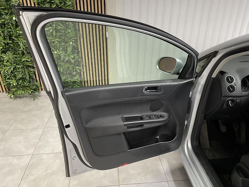 Volkswagen Golf Plus 1.2 TSi  ČR DIGIAC  - fotka 15 z 21