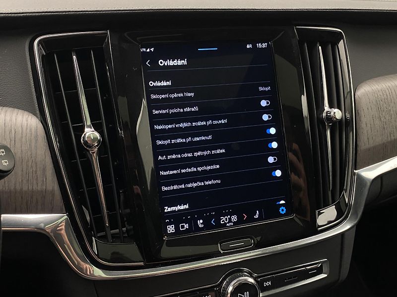 Volvo V90 CC B5 AWD BRIGHT PLUS AUT CZ - fotka 44 z 49