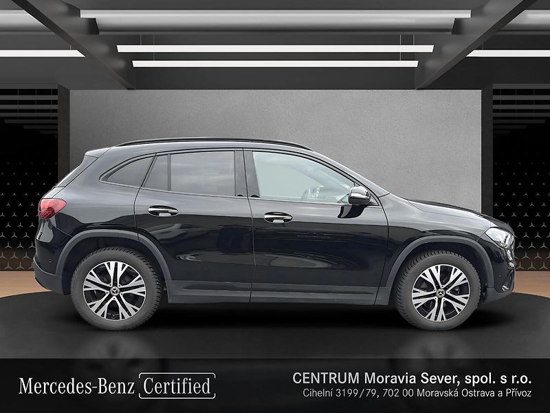 Mercedes-Benz GLA 200d 4MATIC - fotka 6 z 16