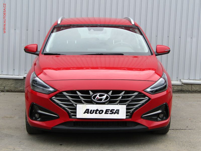 Hyundai i30 (2023) 1.0 T-GDi, ČR, Smart, LED - fotka 2 z 17