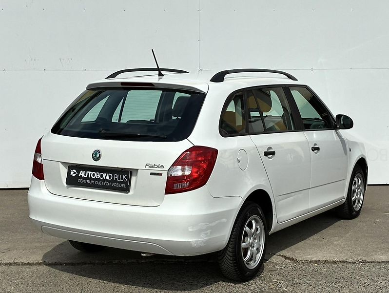 Škoda Fabia 1.2 HTP 12V / 51 kW Active - fotka 2 z 17