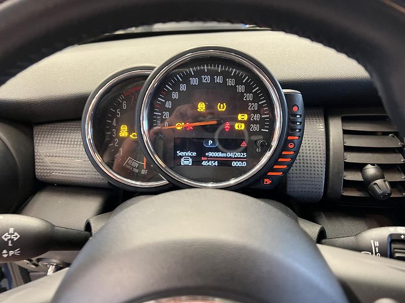 Mini Cooper 1.5T 100kW - fotka 11 z 15
