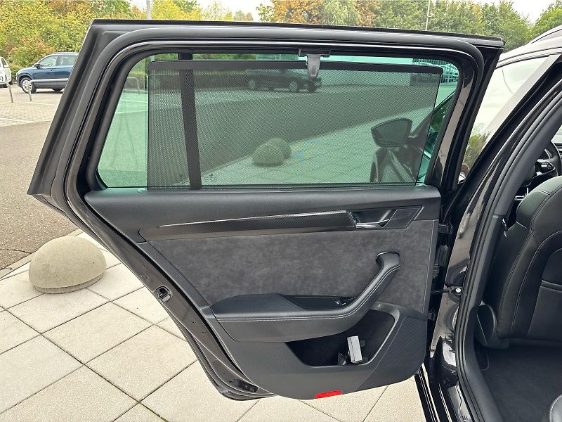 Škoda Superb 2.0TSi 206 kW SPORTLINE 4X4 DS - fotka 24 z 30