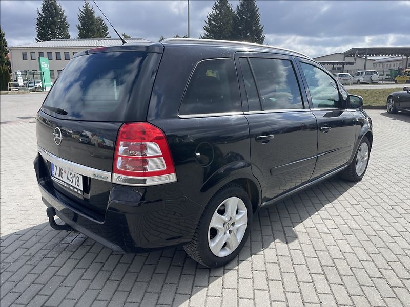 Opel Zafira 1,6 i 16V 85kw 7míst Tažné TOP - fotka 4 z 34