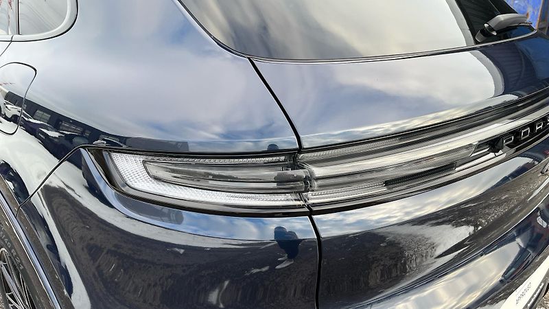 Porsche Cayenne (2025) E-Hybrid - fotka 14 z 30