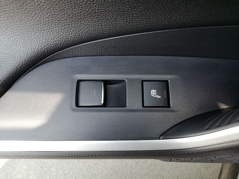 Toyota RAV4 2,5 PHEV 4WD Executive - fotka 21 z 24